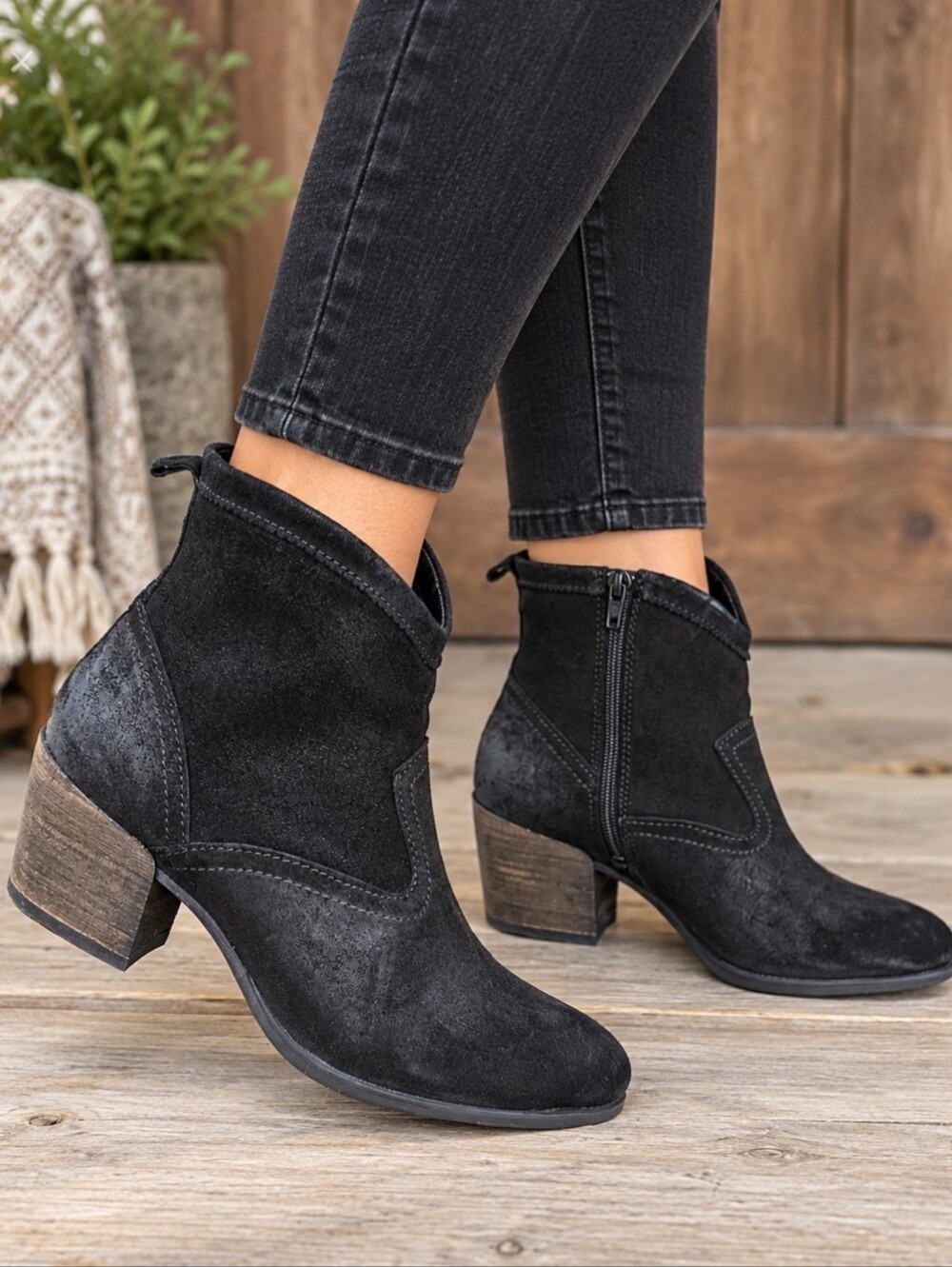Taos Savvy Y2K Western Boho Italian Oiled Suede Block Heel Ankle Boots 8-8.5M